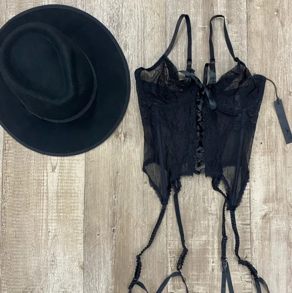 🖤 WIDOW Black Lace Bustier Lace-Up Cami 🖤 - Picture 2 of 12